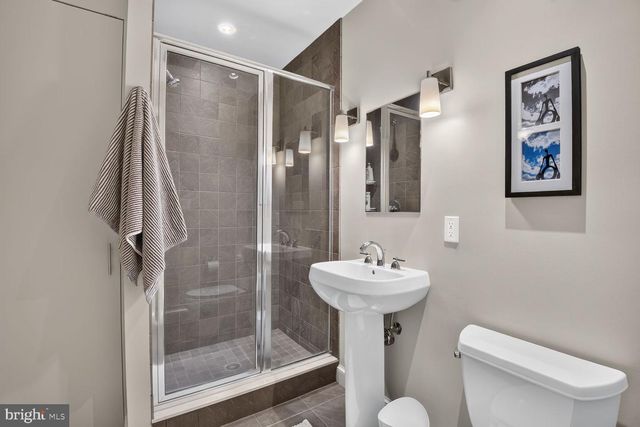 4315 LYNBROOK DR, Bethesda, MD 20814