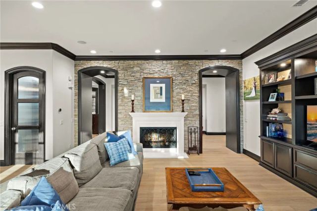 2 Galaxy Isle, Ladera Ranch, CA 92694