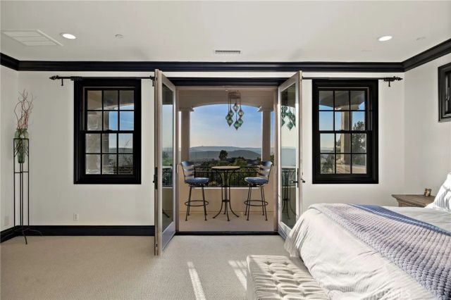 2 Galaxy Isle, Ladera Ranch, CA 92694