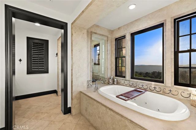 2 Galaxy Isle, Ladera Ranch, CA 92694