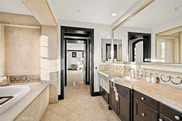 2 Galaxy Isle, Ladera Ranch, CA 92694