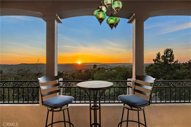 2 Galaxy Isle, Ladera Ranch, CA 92694