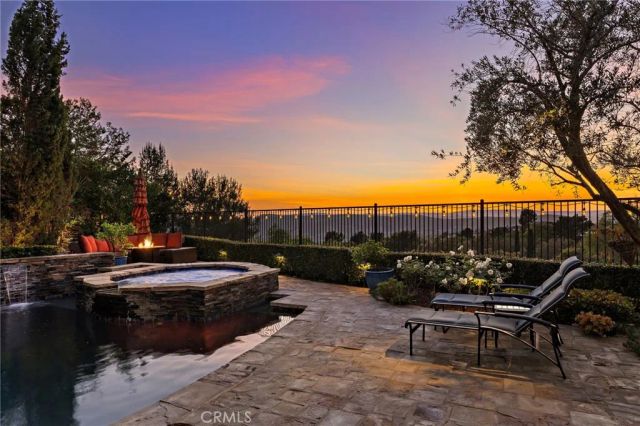 2 Galaxy Isle, Ladera Ranch, CA 92694