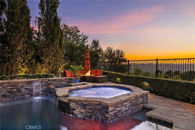 2 Galaxy Isle, Ladera Ranch, CA 92694