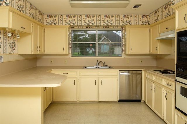 9231 Kostelnik Street, Needville, TX 77461