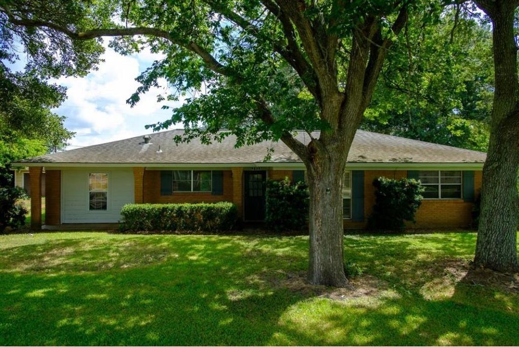 9231 Kostelnik Street, Needville, TX 77461