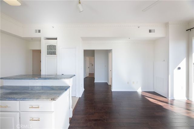 388 E Ocean 703, Long Beach, CA 90802