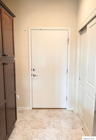 8813 S 69 Circle, Papillion, NE 68133