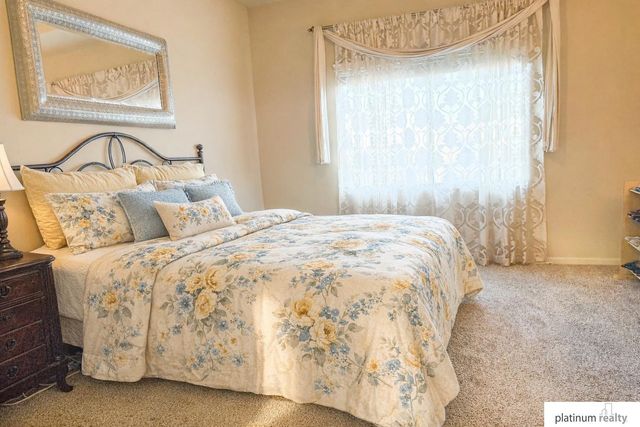 8813 S 69 Circle, Papillion, NE 68133