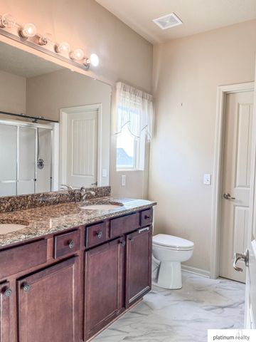 8813 S 69 Circle, Papillion, NE 68133