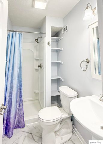 8813 S 69 Circle, Papillion, NE 68133