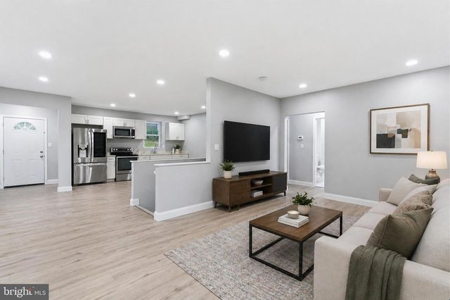 6039 GWYNN OAK, Gwynn Oak, MD 21207