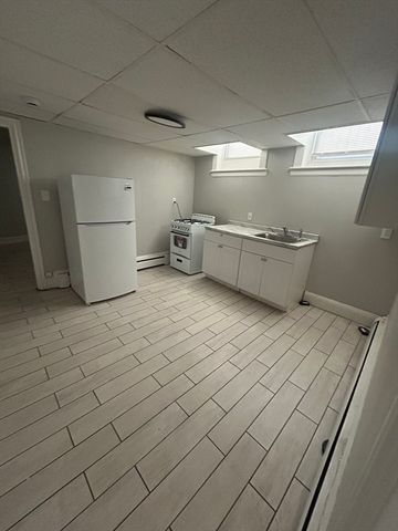 1 Heard 1, Chelsea, MA 02150