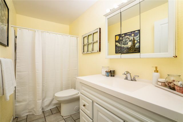 20161 Port Greenwich Lane, Huntington Beach, CA 92646