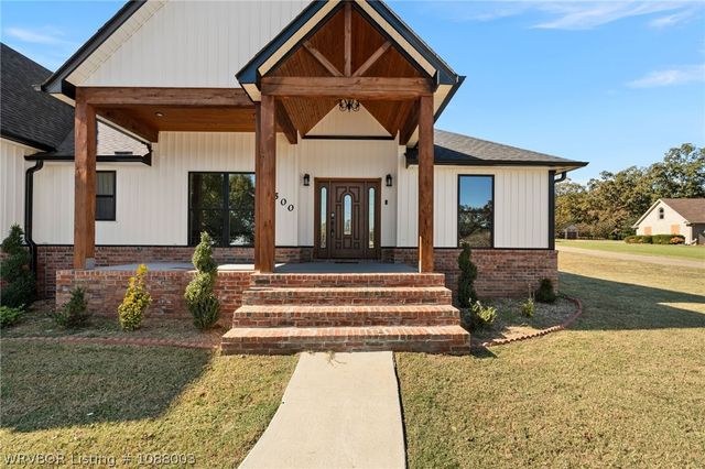 2500 River Vista Drive, Alma, AR 72921