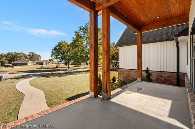 2500 River Vista Drive, Alma, AR 72921