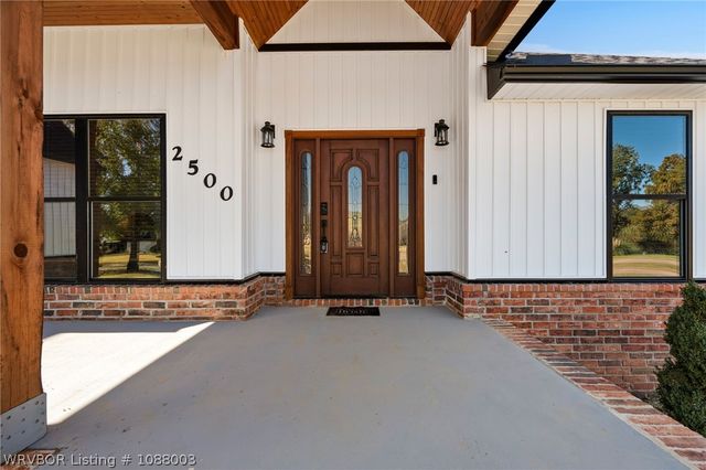2500 River Vista Drive, Alma, AR 72921
