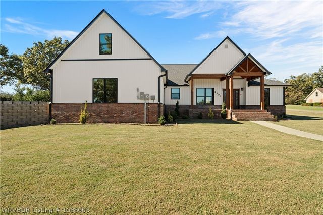 2500 River Vista Drive, Alma, AR 72921