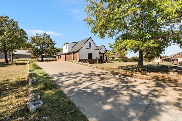 2500 River Vista Drive, Alma, AR 72921