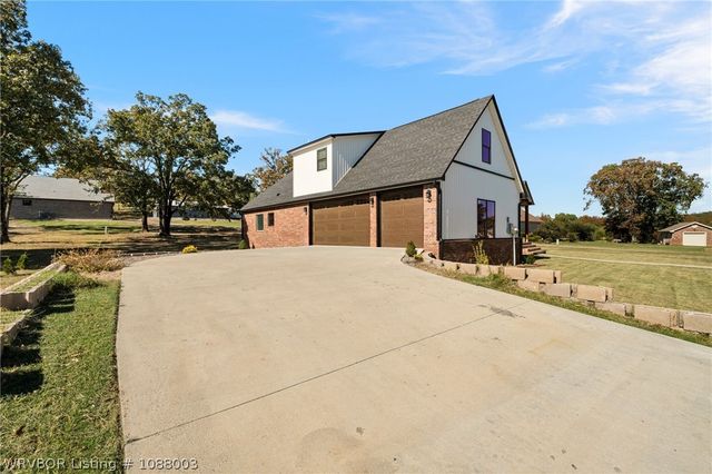 2500 River Vista Drive, Alma, AR 72921