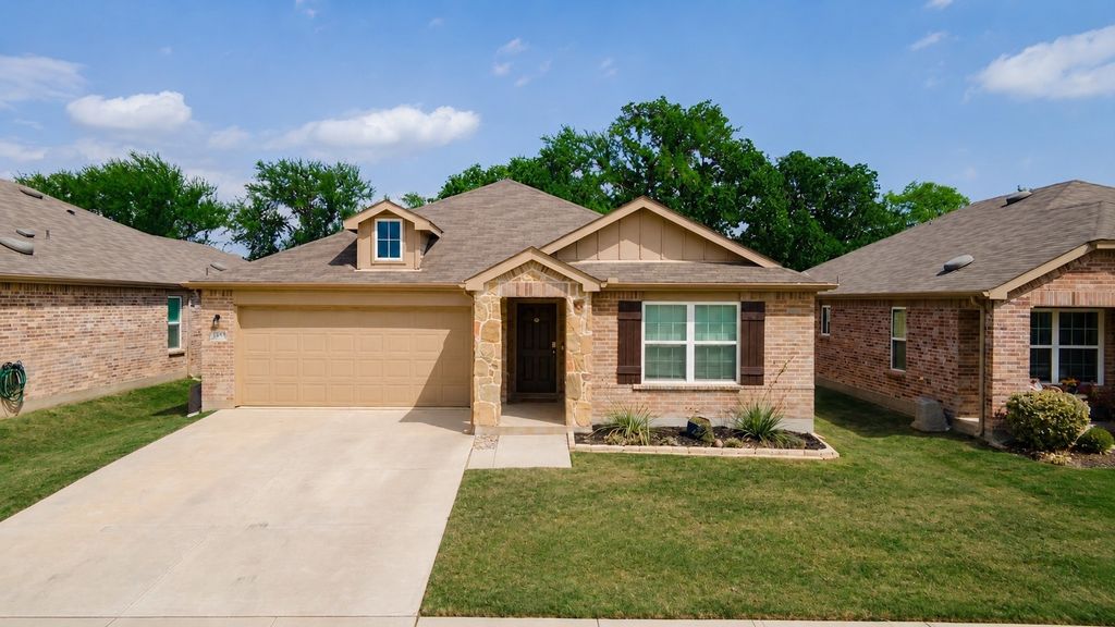 2213 Village Creek Lane, Denton, TX 76208 — exterior
