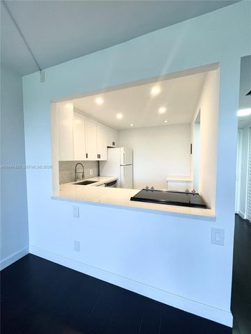 20335 W Country Club Drive 405, Aventura, FL 33180