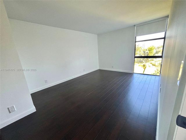20335 W Country Club Drive 405, Aventura, FL 33180