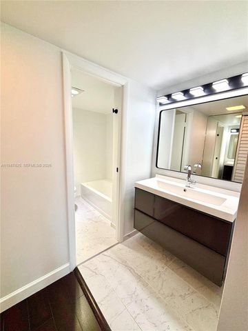20335 W Country Club Drive 405, Aventura, FL 33180