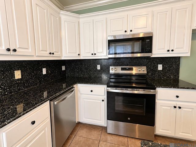 2688 OLD TOWNE RD, Zachary, LA 70791