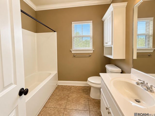 2688 OLD TOWNE RD, Zachary, LA 70791