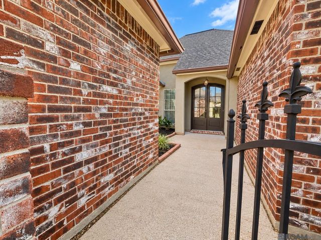 2688 OLD TOWNE RD, Zachary, LA 70791