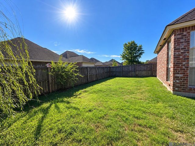 2688 OLD TOWNE RD, Zachary, LA 70791