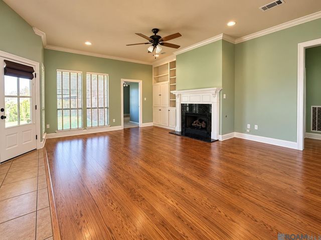 2688 OLD TOWNE RD, Zachary, LA 70791