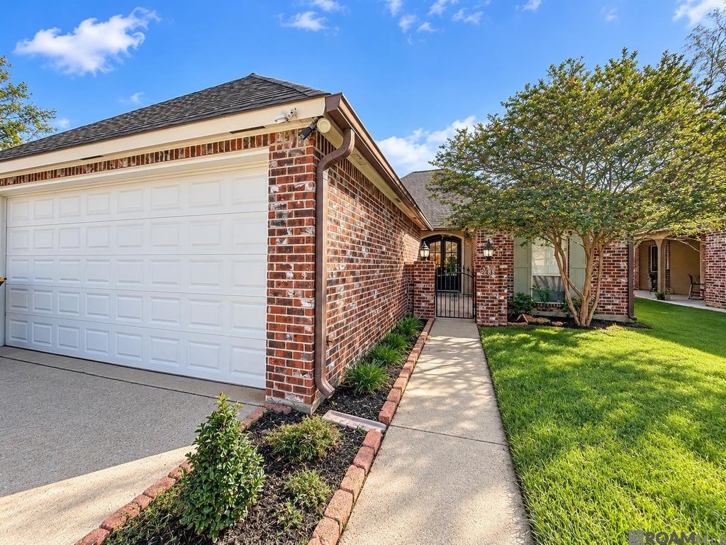 2688 OLD TOWNE RD, Zachary, LA 70791