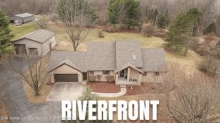 1840 E Round Lake Road, Dewitt, MI 48820