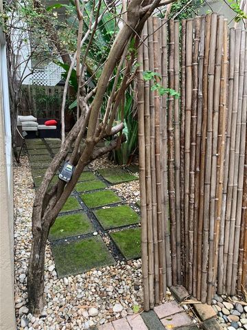 329 W 28th St, Miami Beach, FL 33140