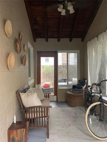 329 W 28th St, Miami Beach, FL 33140