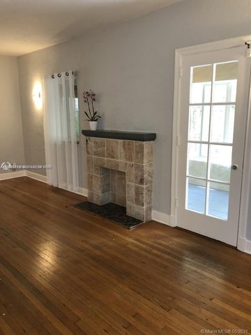 329 W 28th St, Miami Beach, FL 33140