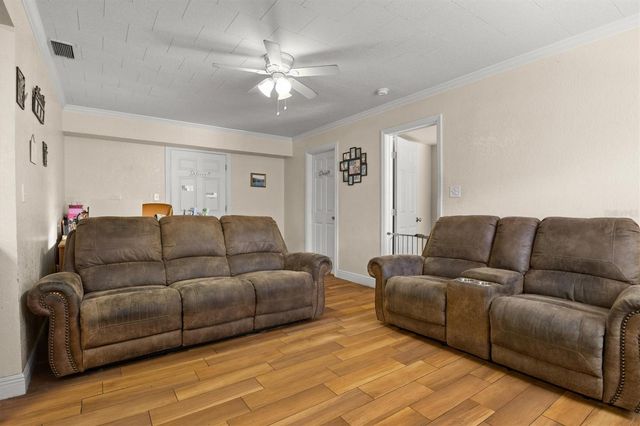 207 S PERRY AVENUE, Fort Meade, FL 33841