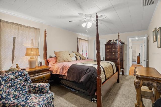 207 S PERRY AVENUE, Fort Meade, FL 33841