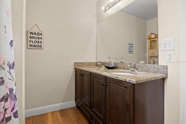 207 S PERRY AVENUE, Fort Meade, FL 33841