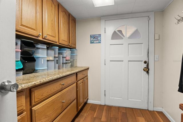 207 S PERRY AVENUE, Fort Meade, FL 33841