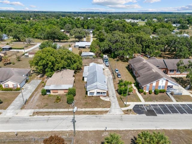 207 S PERRY AVENUE, Fort Meade, FL 33841