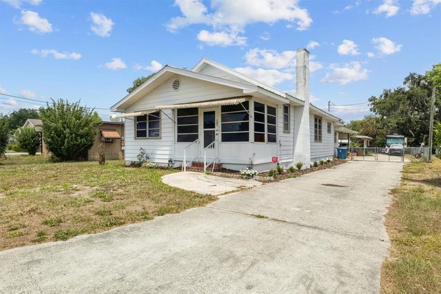 207 S PERRY AVENUE, Fort Meade, FL 33841