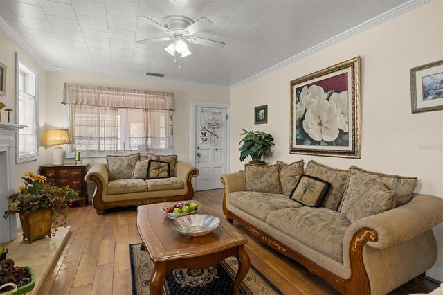 207 S PERRY AVENUE, Fort Meade, FL 33841