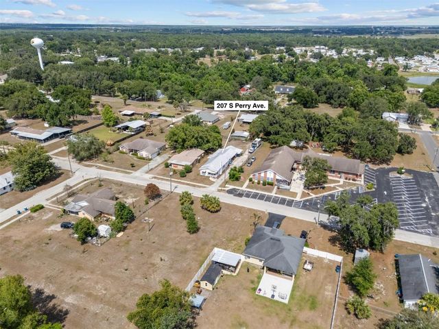 207 S PERRY AVENUE, Fort Meade, FL 33841