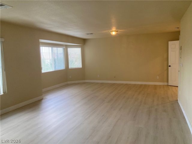 6576 Gossamer Fog Avenue, Las Vegas, NV 89139