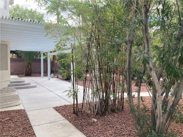 6576 Gossamer Fog Avenue, Las Vegas, NV 89139