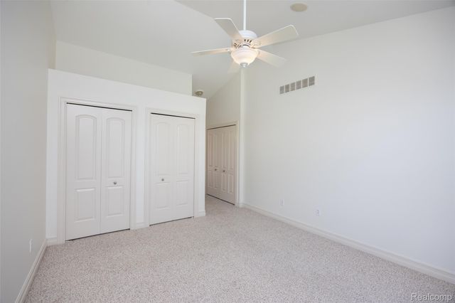 49290 Wayburn Drive, Macomb Township, MI 48042