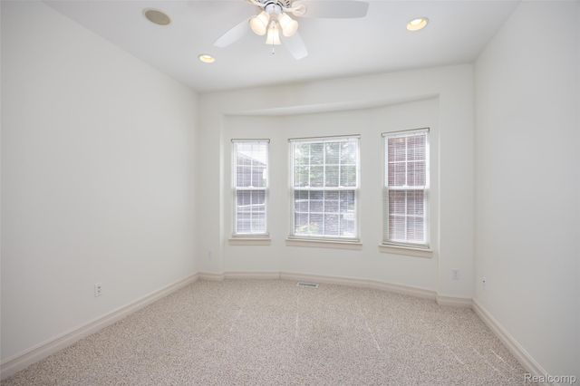 49290 Wayburn Drive, Macomb Township, MI 48042